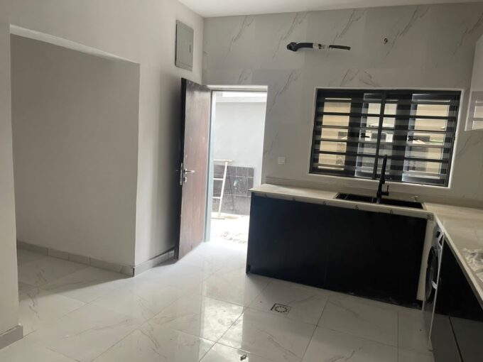 3 Bedroom + 1 room BQ, CARLTON GATE ESTATE, AKOBO, IBADAN